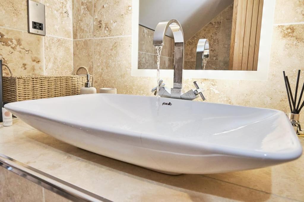 The Chase, Luxury Hot Tub Retreat, Pets Welcomed Dipton Bagian luar foto